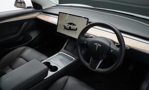Tesla Model 3 Standard Range Plus Ryzen Chip LFP Battery Panoramic Roof One Owner VAT Q 2