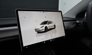 Tesla Model 3 Long Range Rear Wheel Drive c350 Mile Range! Ryzen Chip Heat Pump VATQ 19