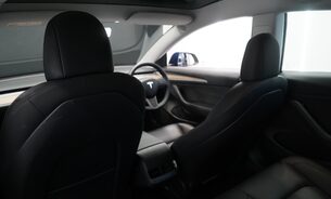 Tesla Model 3 Standard Range Plus LFP Battery Heat Pump Deep Blue Metallic One Owner VAT  16