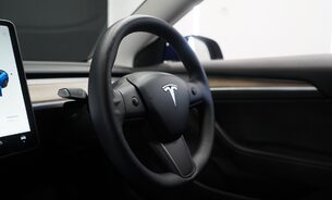 Tesla Model 3 Standard Range Plus LFP Battery Heat Pump Deep Blue Metallic One Owner VAT  21