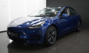 Tesla Model 3 Standard Range Plus LFP Battery Heat Pump Deep Blue Metallic One Owner VAT  9