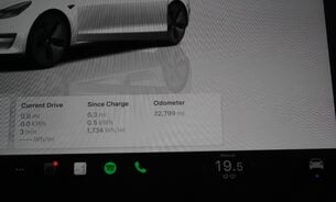 Tesla Model 3 MODEL 3 Ryzen One Owner Adaptive LEDs Heat Pump Pano Roof Black Interior  20
