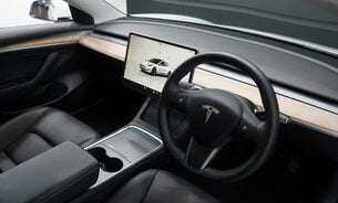 Tesla Model 3 MODEL 3 Ryzen One Owner Adaptive LEDs Heat Pump Pano Roof Black Interior  2