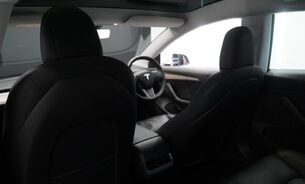 Tesla Model 3 MODEL 3 Ryzen One Owner Adaptive LEDs Heat Pump Pano Roof Black Interior  16