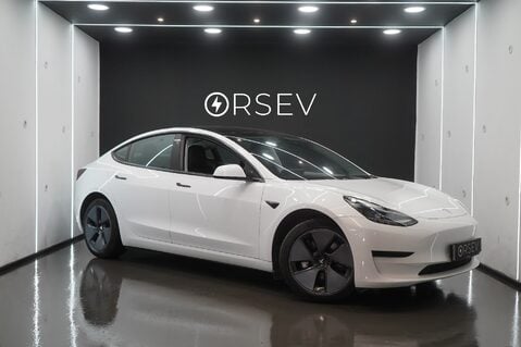 Tesla Model 3 MODEL 3 Ryzen One Owner Adaptive LEDs Heat Pump Pano Roof Black Interior  