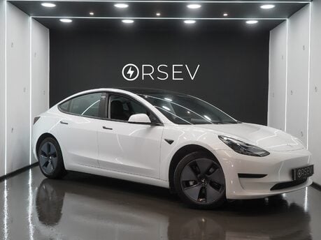 Tesla Model 3 MODEL 3 Ryzen One Owner Adaptive LEDs Heat Pump Pano Roof Black Interior 