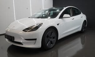 Tesla Model 3 MODEL 3 Ryzen One Owner Adaptive LEDs Heat Pump Pano Roof Black Interior  7