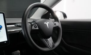 Tesla Model 3 LONG RANGE AWD Tow Bar One Owner 19" Sport Wheels Acceleration Boost  24