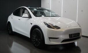 Tesla Model Y LONG RANGE AWD Impeccable Example! Sought After White Interior Low Mileage  8