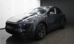 Tesla Model Y LONG RANGE RWD Full Self Driving Software AutoPark Summon VAT Qualifying 5