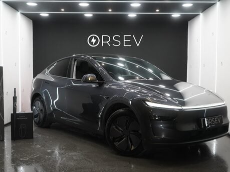 Tesla Model Y LONG RANGE RWD Full Self Driving No Lux TAX FREE £1000 Accessory Bundle 