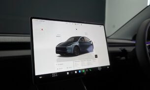 Tesla Model Y LONG RANGE RWD Full Self Driving Software AutoPark Summon VAT Qualifying 24