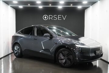 Tesla Model Y LONG RANGE RWD Full Self Driving Software AutoPark Summon VAT Qualifying
