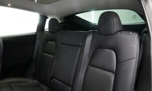 Tesla Model Y LONG RANGE AWD Solid Black One Owner Premium Sound Pano Roof VAT Q 17