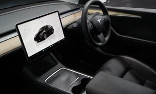 Tesla Model Y LONG RANGE AWD Solid Black One Owner Premium Sound Pano Roof VAT Q 13