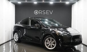 Tesla Model Y LONG RANGE AWD Solid Black One Owner Premium Sound Pano Roof VAT Q 1