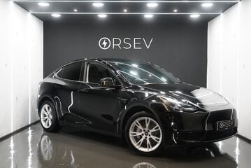 Tesla Model Y LONG RANGE AWD Solid Black One Owner Premium Sound Pano Roof VAT Q