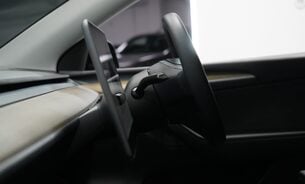 Tesla Model Y LONG RANGE AWD Solid Black One Owner Premium Sound Pano Roof VAT Q 20