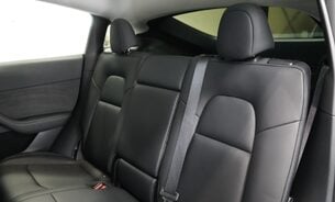 Tesla Model Y PERFORMANCE Enhanced Autopilot Deep Blue Metallic 21" Uberturbines VAT Q 18