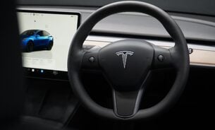 Tesla Model Y PERFORMANCE Enhanced Autopilot Deep Blue Metallic 21" Uberturbines VAT Q 16