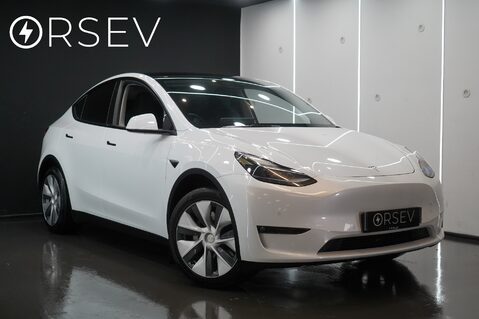 Tesla Model Y LONG RANGE AWD Tow Bar One Owner 19" Gemini Wheels Matrix LED Headlights 