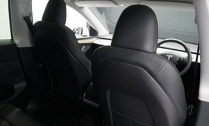 Tesla Model Y LONG RANGE AWD Tow Bar One Owner 19" Gemini Wheels Matrix LED Headlights 19