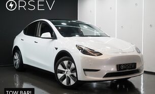 Tesla Model Y LONG RANGE AWD Tow Bar One Owner 19" Gemini Wheels Matrix LED Headlights 1