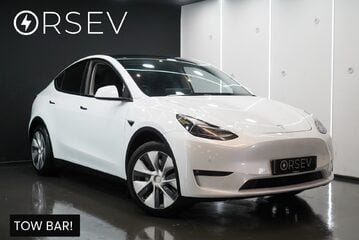Tesla Model Y LONG RANGE AWD Tow Bar One Owner 19" Gemini Wheels Matrix LED Headlights