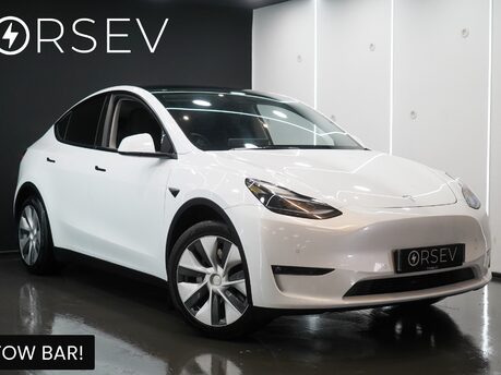 Tesla Model Y LONG RANGE AWD Tow Bar One Owner 19" Gemini Wheels Matrix LED Headlights