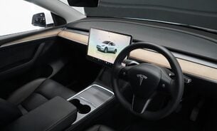 Tesla Model Y LONG RANGE AWD Tow Bar One Owner 19" Gemini Wheels Matrix LED Headlights 2