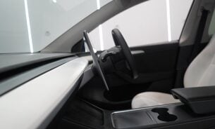 Tesla Model Y LONG RANGE AWD White Interior 20" Induction Alloys Comfort Suspension VAT Q 19