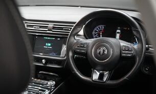 MG MG5 EXCLUSIVE MG Pilot Apple CarPlay Rev Cam Leather Interior  21