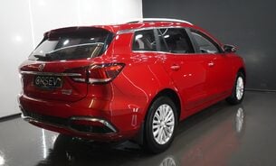 MG MG5 EXCLUSIVE MG Pilot Apple CarPlay Rev Cam Leather Interior  10