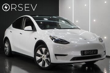 Tesla Model Y RWD One Owner Pano Roof Adaptive LEDs Heated Steering Wheel and Seats VAT Q
