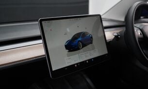 Tesla Model 3 LONG RANGE AWD Heat Pump 19" Sport Wheels Deep Metallic Blue One Owner VATQ 22