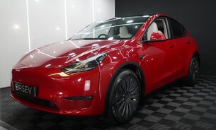 Tesla Model Y LONG RANGE AWD Tow Hitch White Interior Red Multi Coat Adaptive LEDs  3