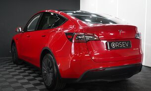 Tesla Model Y LONG RANGE AWD Tow Hitch White Interior Red Multi Coat Adaptive LEDs  6