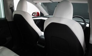 Tesla Model Y LONG RANGE AWD Tow Hitch White Interior Red Multi Coat Adaptive LEDs  18