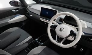 Volkswagen ID.3 FIRST EDITION FVWSH Adaptive Cruise 19" Alloys Rev Camera Keyless Entry 2