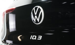 Volkswagen ID.3 FIRST EDITION FVWSH Adaptive Cruise 19" Alloys Rev Camera Keyless Entry 13