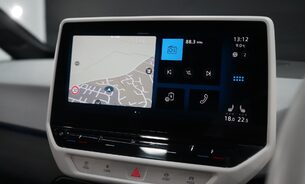 Volkswagen ID.3 FIRST EDITION FVWSH Adaptive Cruise 19" Alloys Rev Camera Keyless Entry 17