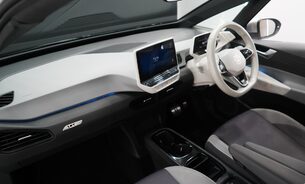 Volkswagen ID.3 FIRST EDITION FVWSH Adaptive Cruise 19" Alloys Rev Camera Keyless Entry 23