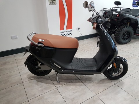 Segway E125S e125s e-scooter, brand new scooter/moped 5