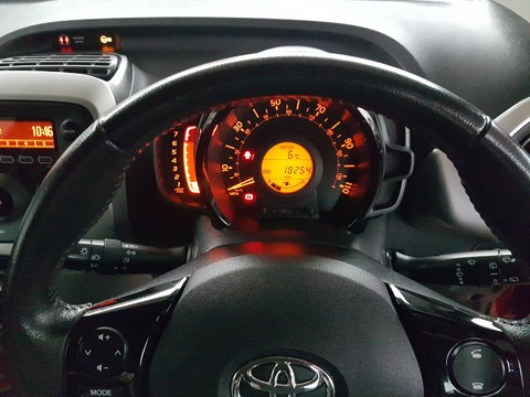 Toyota Aygo VVT-I X-PLAY 4