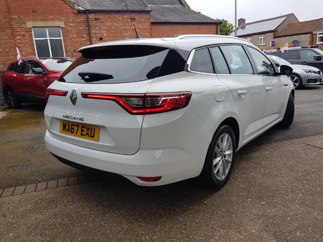 Renault Megane EXPRESSION PLUS DCI ESTATE 1