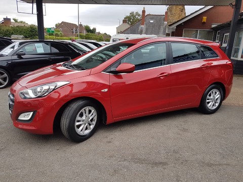 Hyundai i30 CRDI SE BLUE DRIVE ESTATE 15