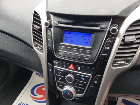 Hyundai i30 CRDI SE BLUE DRIVE ESTATE 6