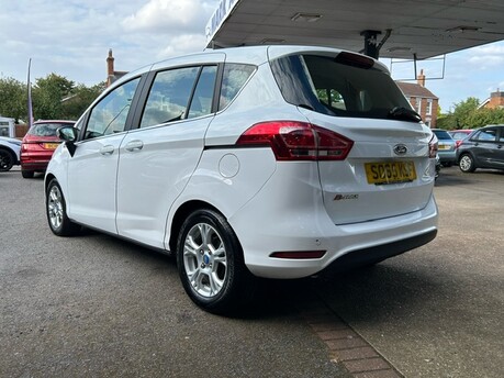 Ford B-Max ZETEC TDCI 1