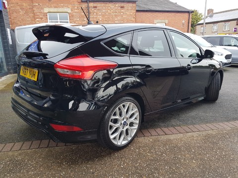 Ford Focus ST-LINE TDCI 7