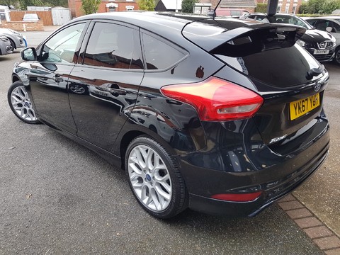 Ford Focus ST-LINE TDCI 13